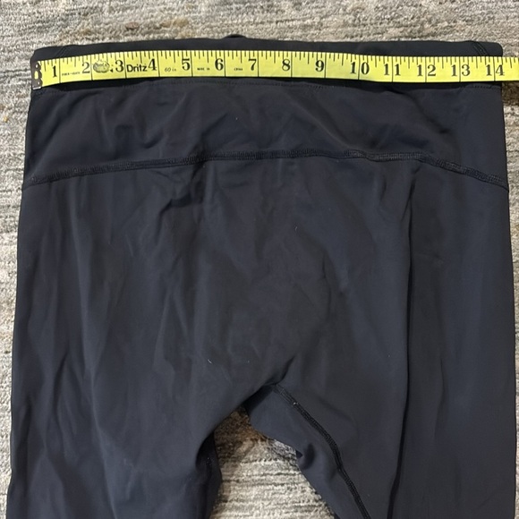 Lululemon Black Pants - size small - great condition - drawstring waist - Picture 6 of 7